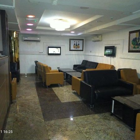 Immaculate Platinum Hotel Abuja Buitenkant foto